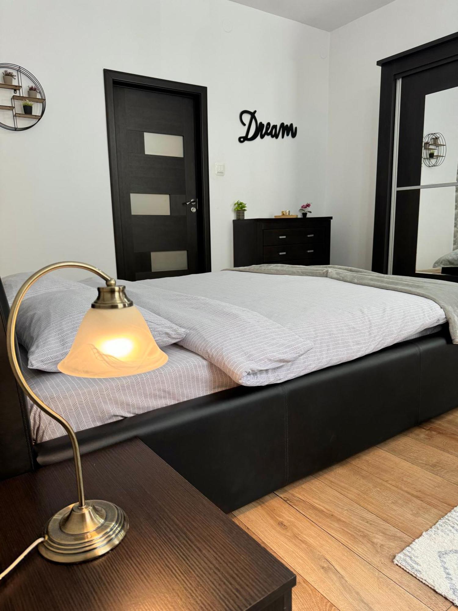 Ada'S Luxury Apartament&Studio - Old City บราชอฟ ภายนอก รูปภาพ